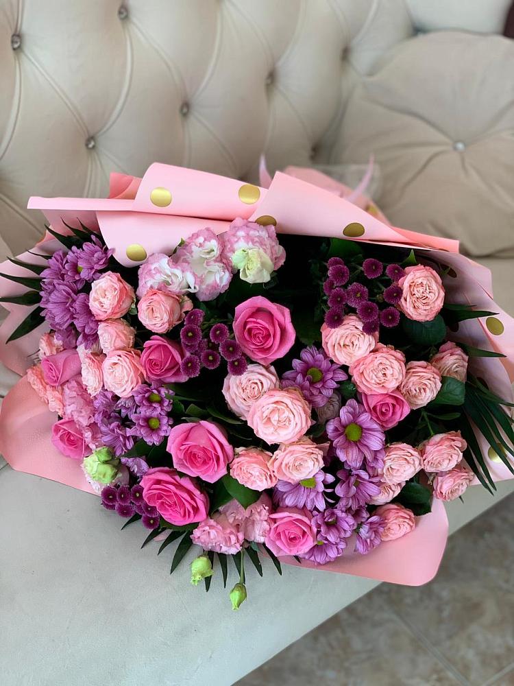 Букет цветов из: Хризантемы, Розы и Лизиантусы в Марьяновке