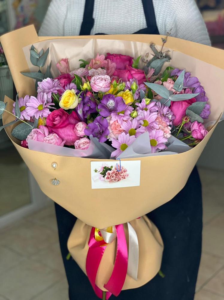 Букет цветов из: Хризантемы, Гвоздики и Альстромерии в Марьяновке