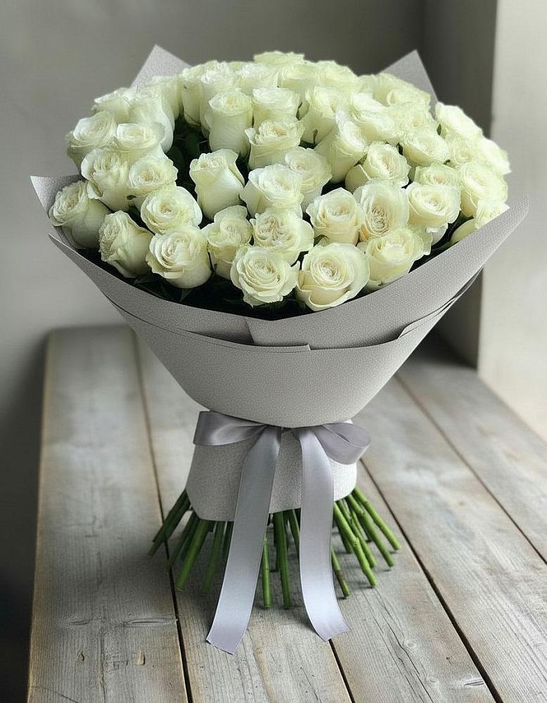 Букет 35 Белых роз в Марьяновке