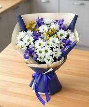 Букет цветов из:  Розы, Ирисы и Хризантемы в Марьяновке
