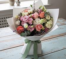 Букет цветов из:  Розы, Лизиантусы и Гвоздики в Марьяновке